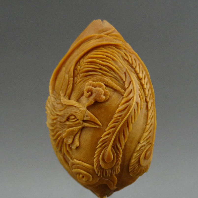 核雕名家李一作品《凤穿牡丹》 2.4大核