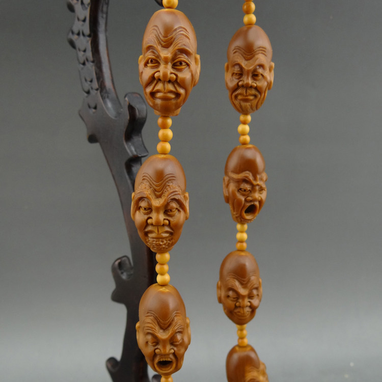核雕名家李平作品《单面十八罗汉》