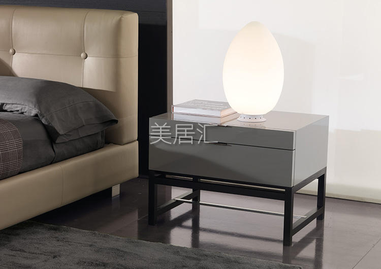 意大利进口Minotti床头柜Harvey Night Bedside table/原装进口在类目 住宅家具, 柜类, 床头柜中 - 来自Buy2taobao.com提供专业的淘宝代购服务