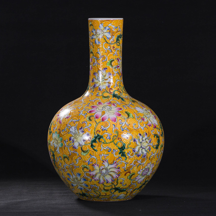 45*28cm仿康熙粉彩花卉天球瓶 景德镇市高级陶瓷美术师