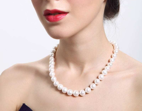 天然淡水珍珠项链正圆强光白色饱满正品时尚简约送妈妈女友
