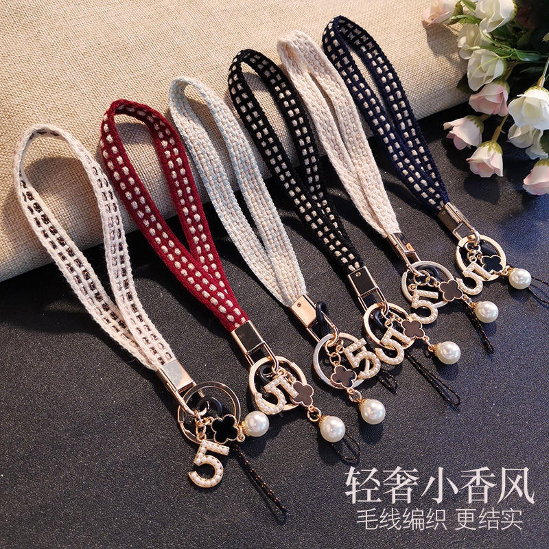 手机挂绳短款手腕带子挂件高端女款吊坠挂链毛线编织结实挂饰新年款手机壳通用防丢吊绳带钥匙扣在类目 3C数码配件, 手机配件, 手机饰品, 手机挂件/手机链中 - 来自Buy2taobao.com提供专业的淘宝代购服务
