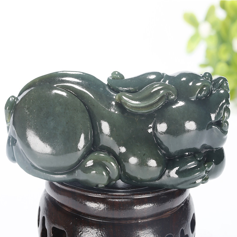 【瑞兽】省级玉雕大师石桂新作品 和田玉青玉把件 193克