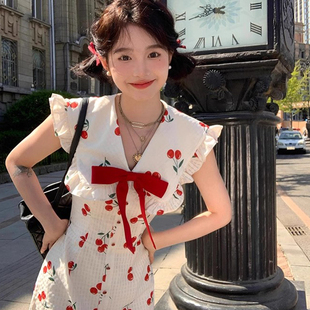 韩系V领小飞袖短款无袖连衣裙夏季小众设计感花边樱桃蝴蝶结短裙