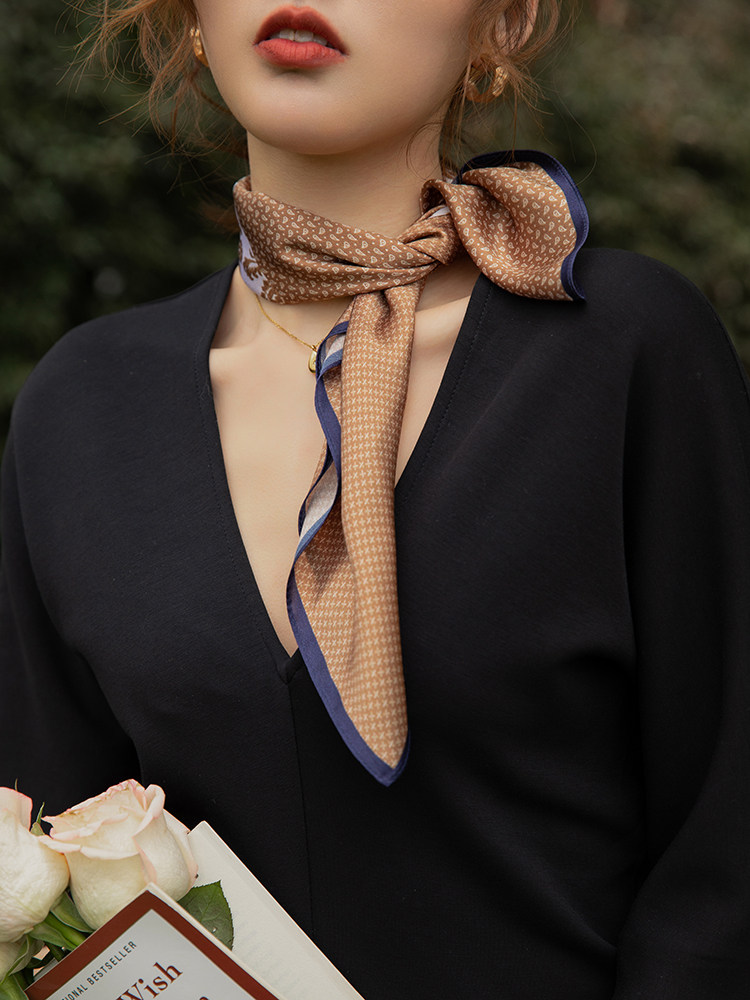 真丝桑蚕丝小方巾丝巾女春秋季腰果花搭配衬衫护颈围脖子薄款围巾