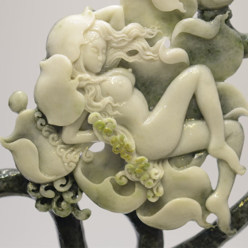 中国四大名玉 玉雕大师王峰作品 独山玉摆件《美女出浴图》1558g