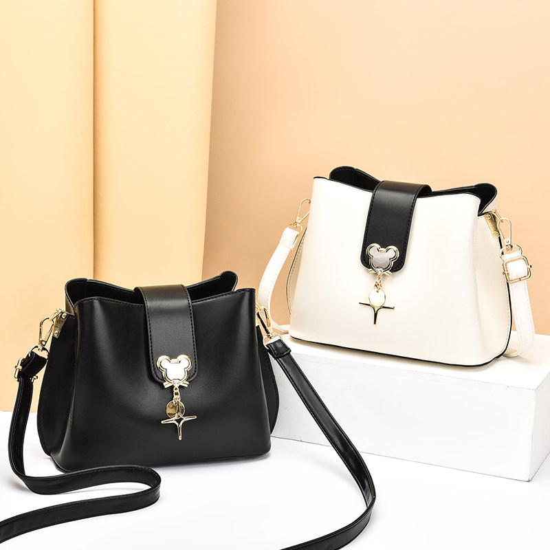 网红小包包女包2020新款时尚百搭潮2021秋季水桶包女士单肩斜挎包