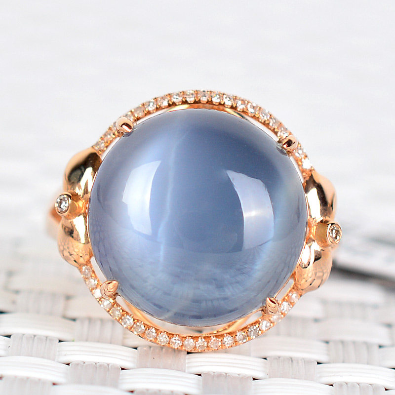 10.5克拉 大颗精美18k金伴钻月光石戒指 圆润饱满【9996】