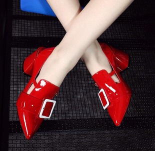 dior2020走秀新款女鞋 2020時尚新款歐美風險牛漆皮方扣女鞋尖頭紅色涼鞋方跟高跟走秀鞋 dior