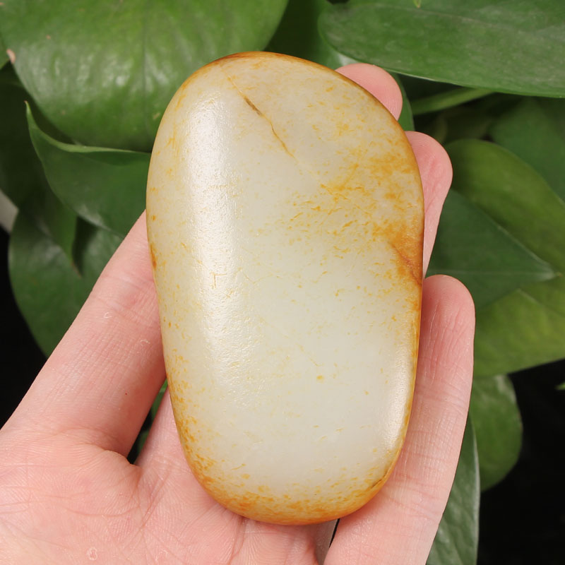 156克 洒金皮【籽料原石】 和田玉白玉 156克