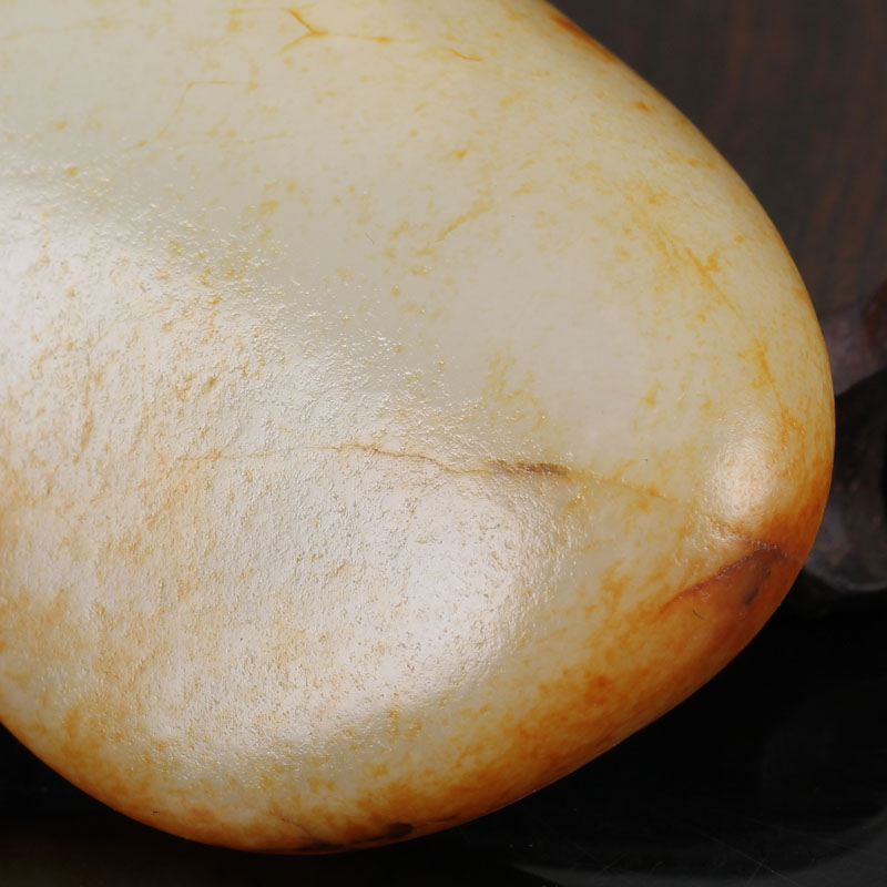 156克 洒金皮【籽料原石】 和田玉白玉 156克