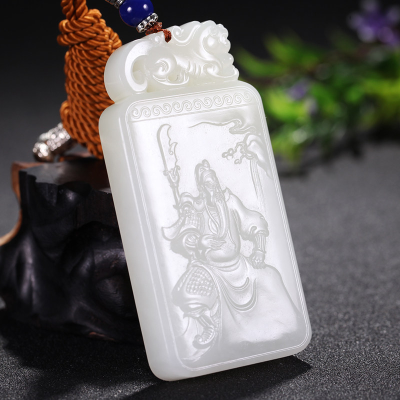 海派玉雕大师崔哲豪作品和田玉关公挂件100.31g