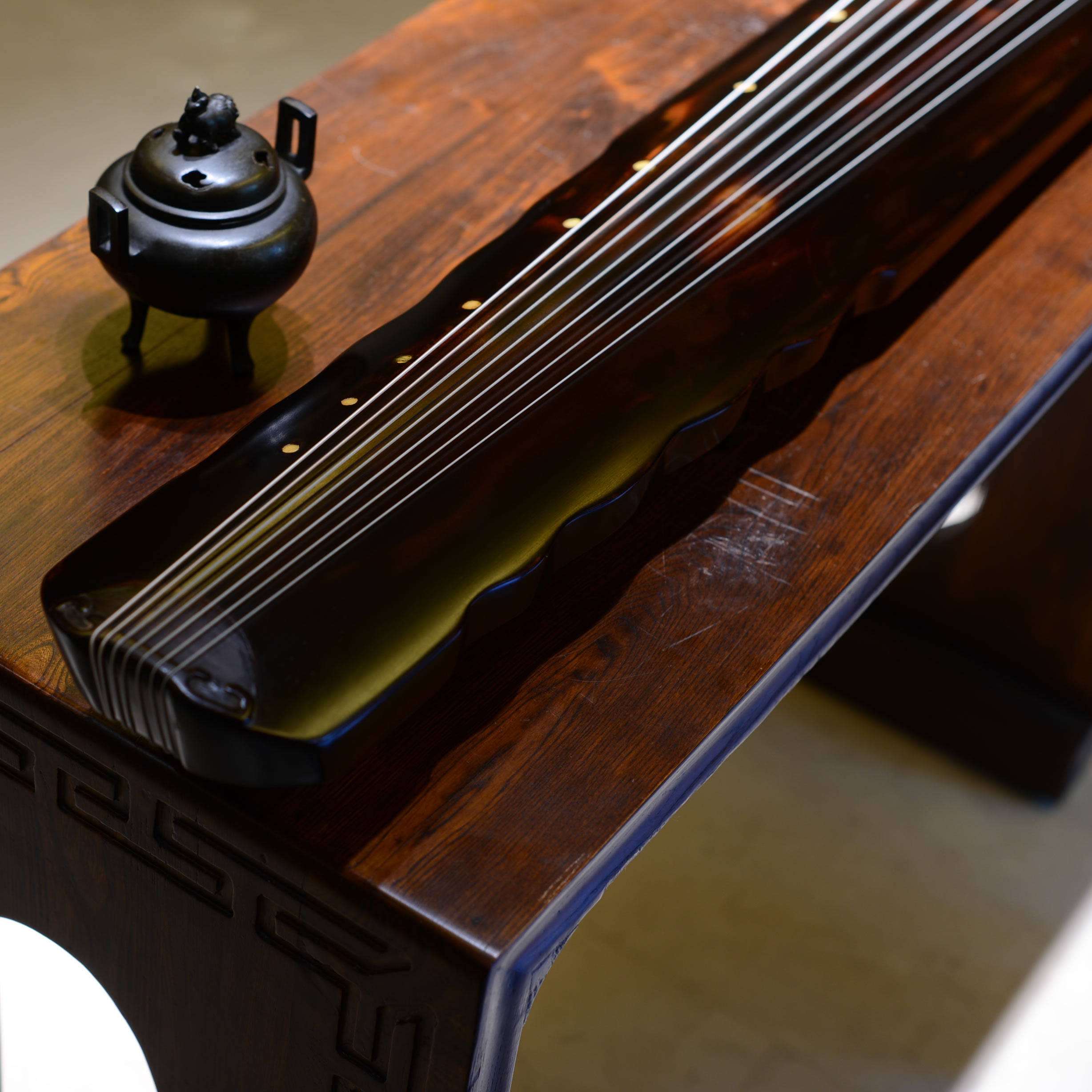 【400年前的琴声】明代胡文焕监制 面桐底梓金徽古琴