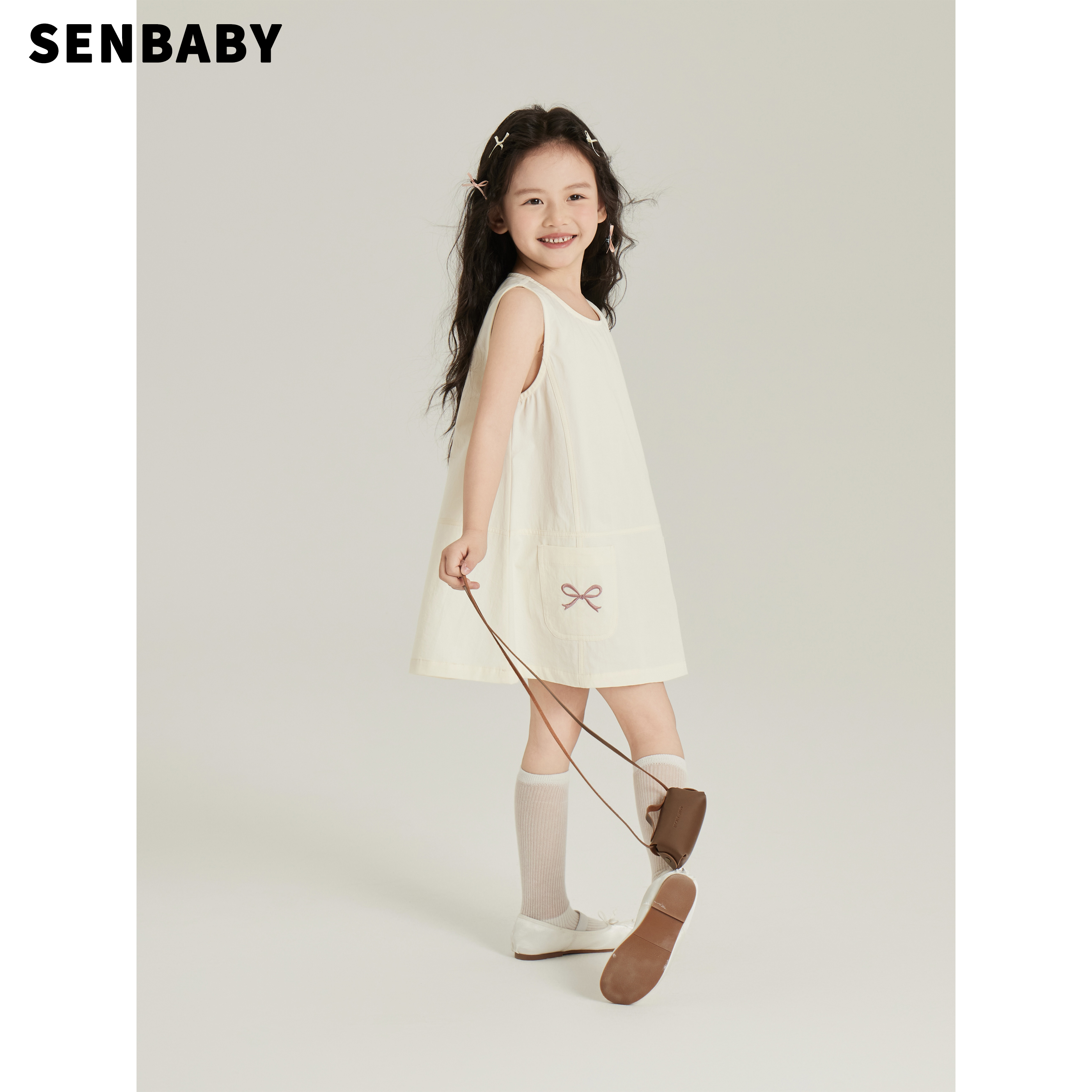 senbaby童装定制女童连衣裙小女孩蝴蝶结无袖休闲裙女童A字背心裙