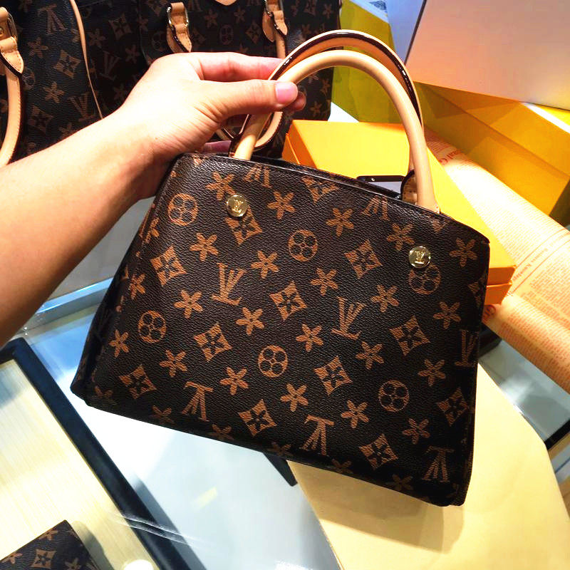 特价lv斜跨女包_包包女2020新款欧美时尚印花女包lv66百搭单肩斜跨