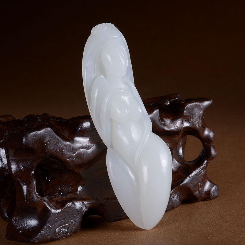 省级玉雕大师贺西晓作品 和田玉羊脂白玉 裸女挂件玉贵人 40g