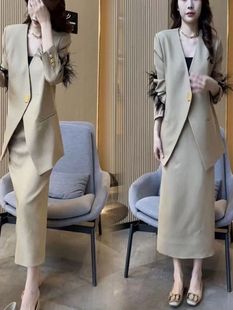 轻熟时尚套装裙2024年春季新款高级感韩剧小香风紫色西装+半身裙