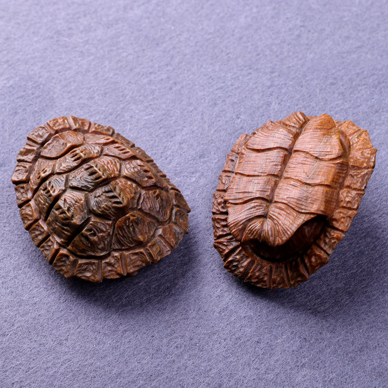 绿檀雕刻鳄龟龟壳手把件小叶紫檀富甲