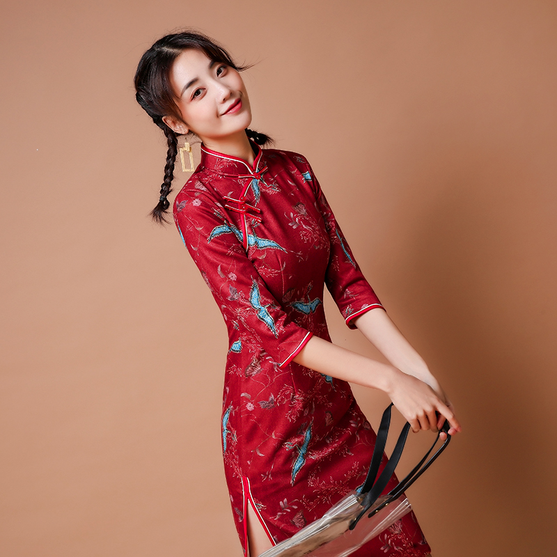 国潮改良旗袍长款年轻款少女中国风鹿皮绒长袖红色日常显瘦连衣裙