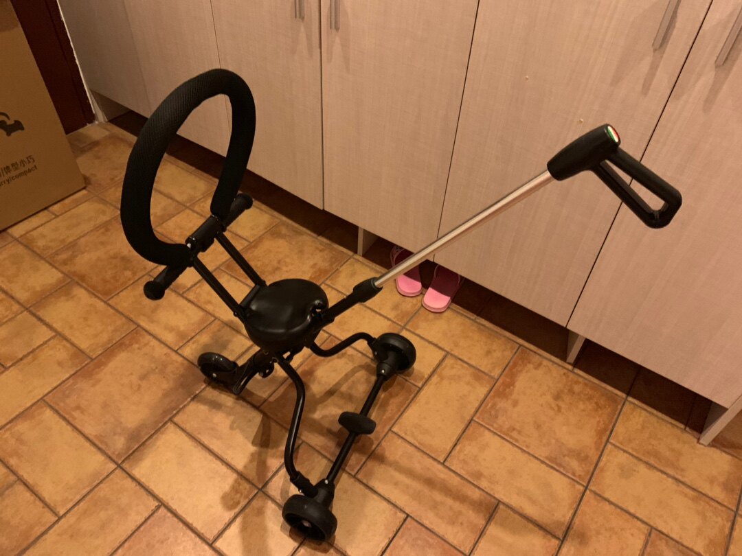 米高溜娃神器scooter遛娃旅行简易婴儿超轻便携三轮车