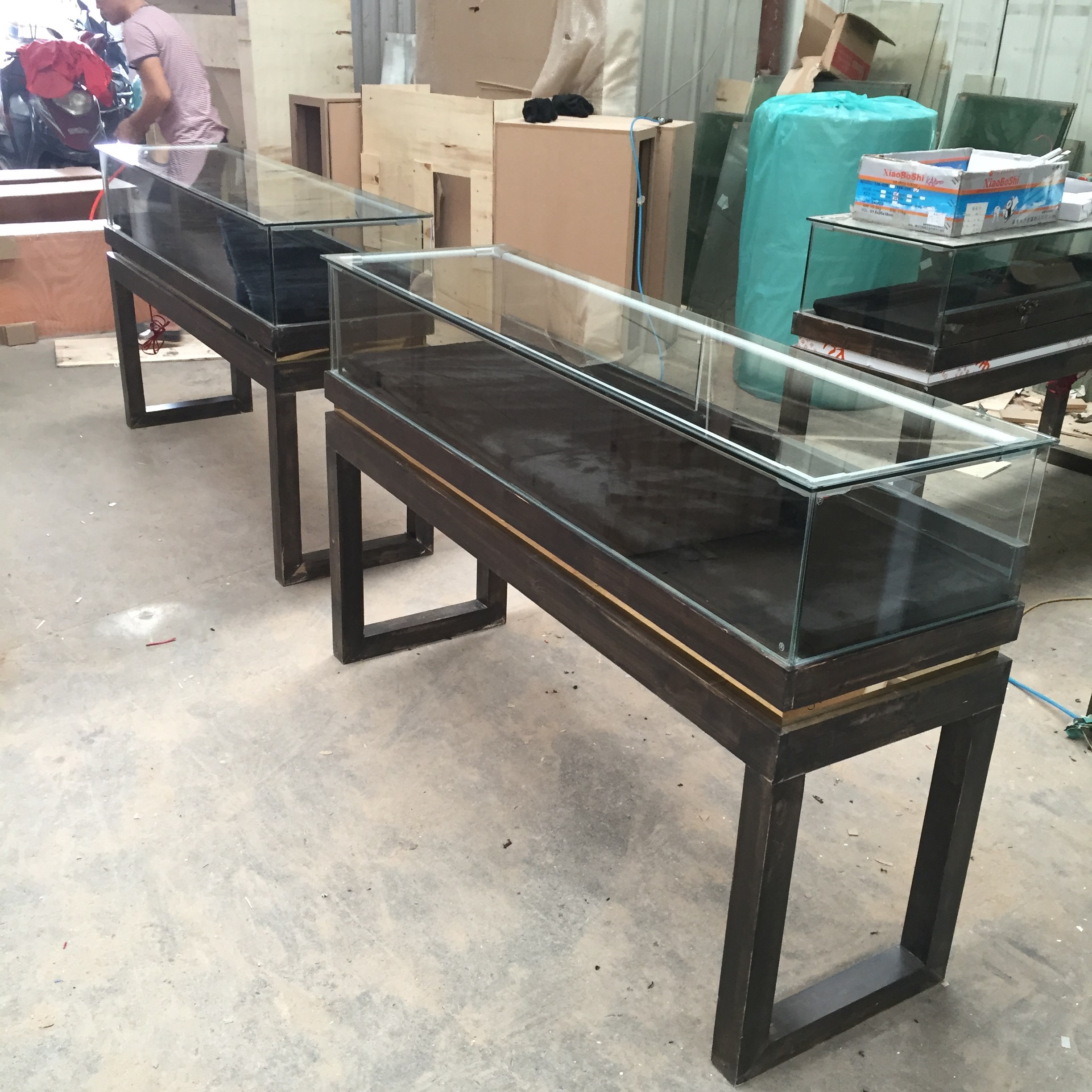 实木珠宝展示柜中式透明复古玻璃烤漆展柜台仿古玉器首饰品展示架在类目 商业/办公家具, 货架/展柜, 精品展柜/陈列柜中 - 来自Buy2taobao.com提供专业的淘宝代购服务