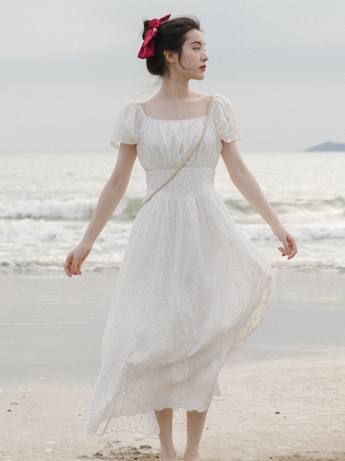 法式少女初恋连衣裙海边度假小白裙温柔飘逸超仙气质白色沙滩裙子
