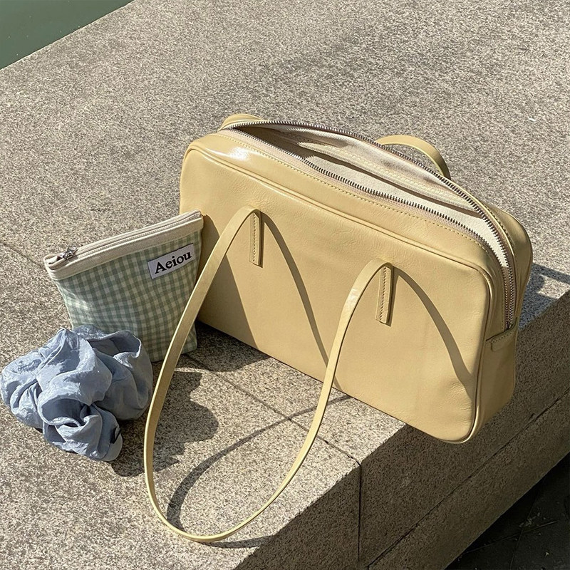 韩国小众lerobe美娜家波士顿包牛蜡皮手提单肩包女枕头包奶油杏色