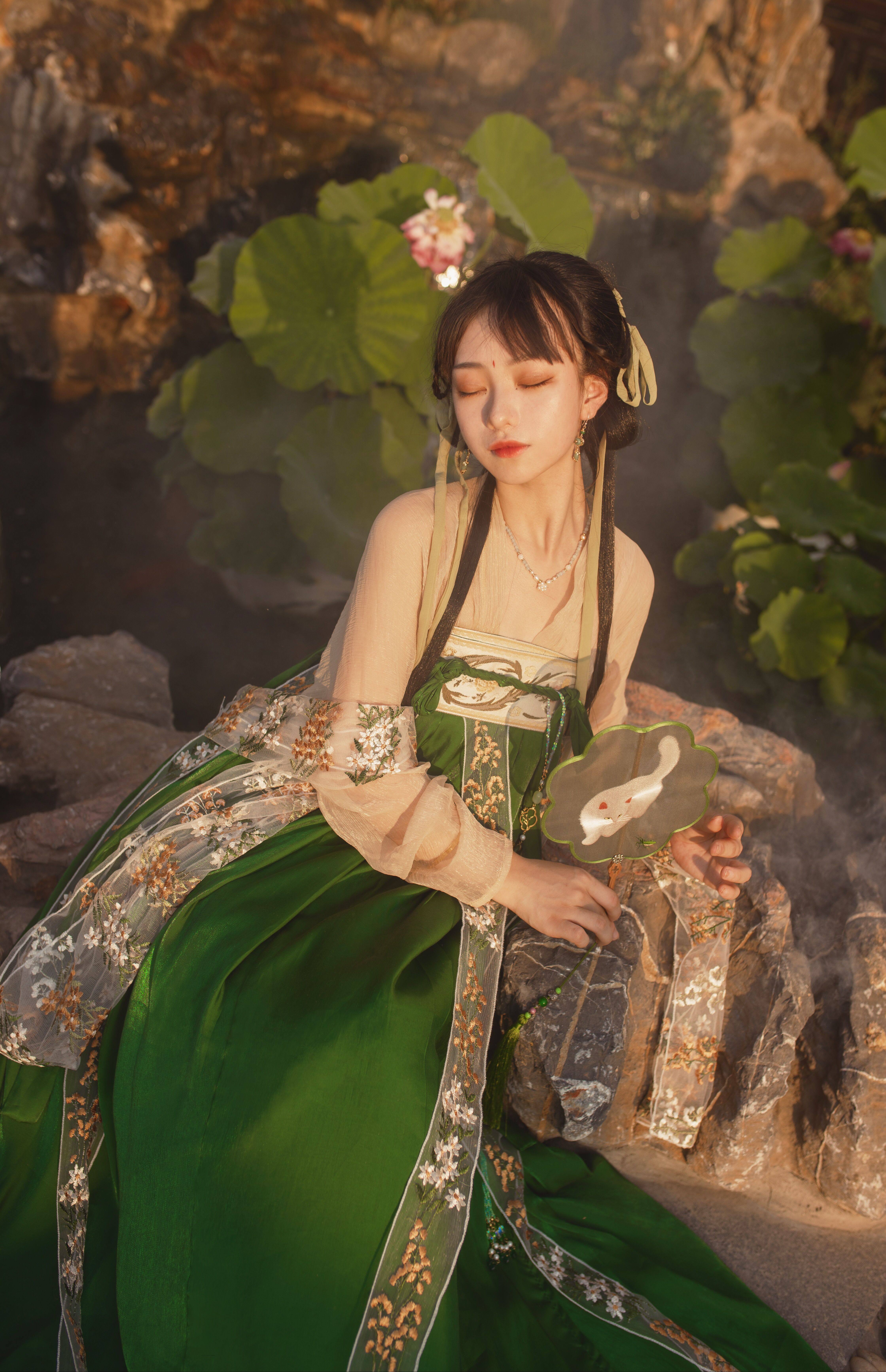 汉服女襦裙中国风