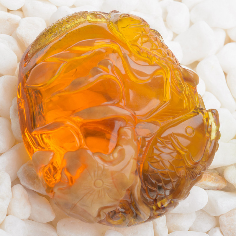 【强荧光】40.70g 精工罕见橙色蜜蜡年年有余把玩件 wyy12-16