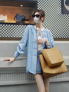 新中式盘扣衬衫女夏季中长款宽松蓝白条纹对襟轻国风长袖防晒衬衣