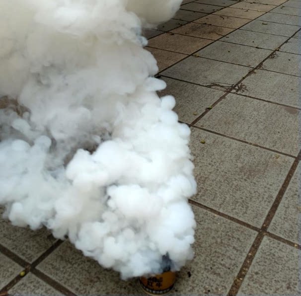 省1元 烟雾棒弹户外大号发烟棒造雾烟饼拍摄专用高密度烟片白色无味网