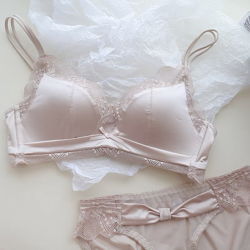 甜蜜魅惑 丝绸缎面内衣少女小胸聚拢上托性感蕾丝花边文胸套装夏