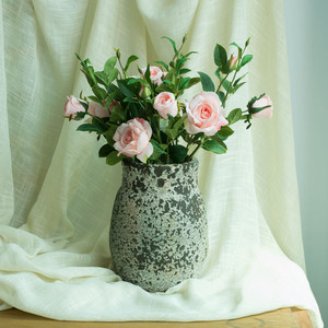 陶土罐花瓶图片