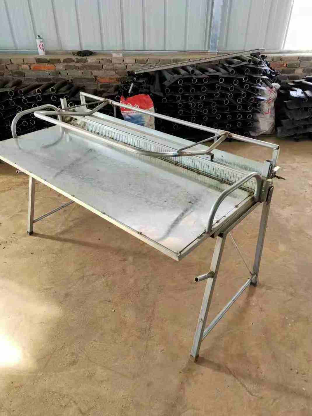 抓烟机烟夹_烤烟设备梳式烟夹工作台烤房烤烟编烟机烟k夹子烤烟桌子