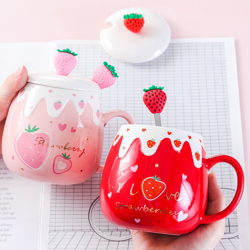 可爱陶瓷杯子带盖勺少女草莓马克杯情侣咖啡早餐杯学生家用喝水杯