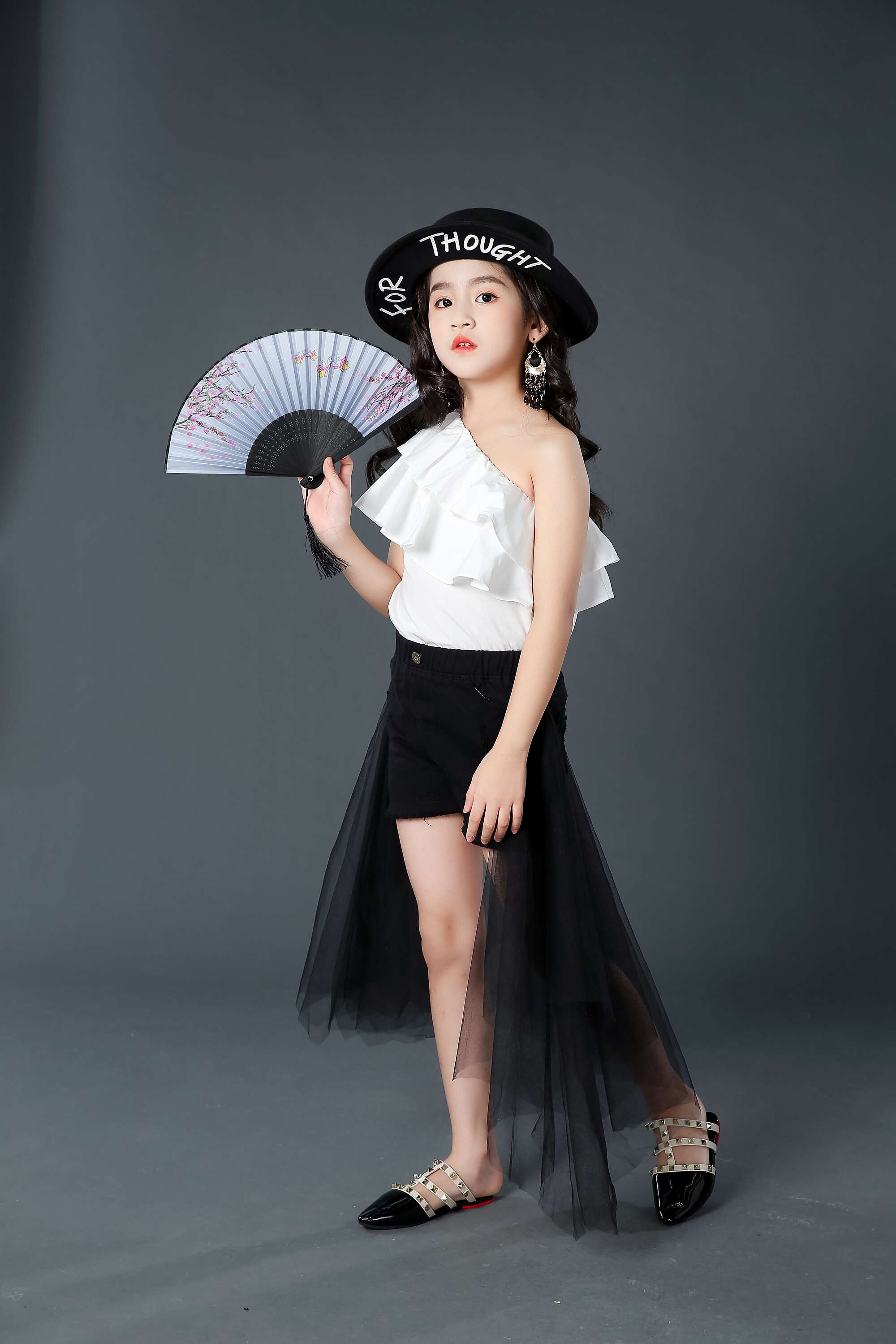 高档女童荷叶肩走秀潮时尚儿童模特比赛演出服儿童礼服