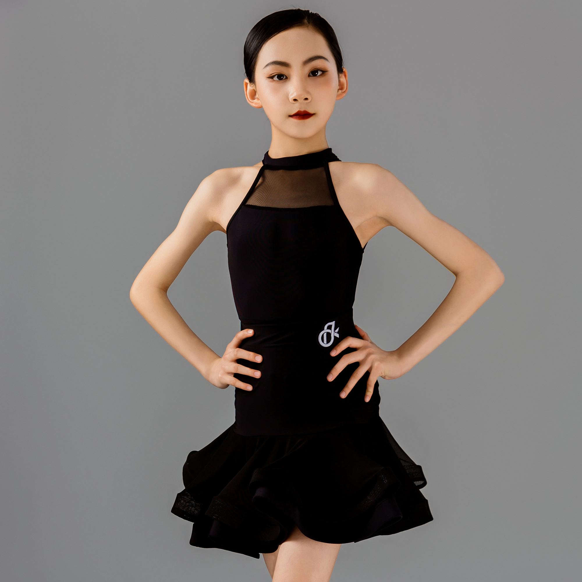 梵蒂恺拉丁舞服女童2024夏季新款儿童黑色练功服高级感表演舞蹈服
