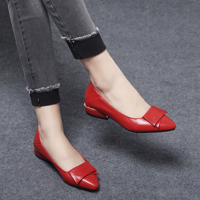 瓢鞋女2021年新款秋季浅口真皮平底单鞋尖头四季小红皮鞋女鞋秋鞋