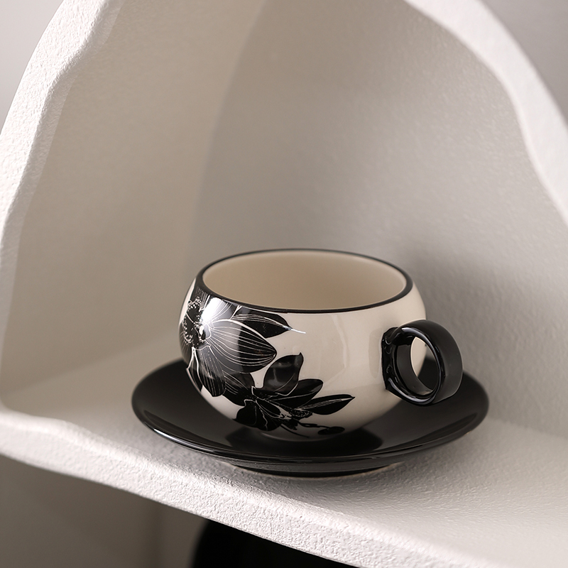 复古陶瓷百合花精致高档咖啡杯碟家用高颜值马克杯情侣杯生日礼物