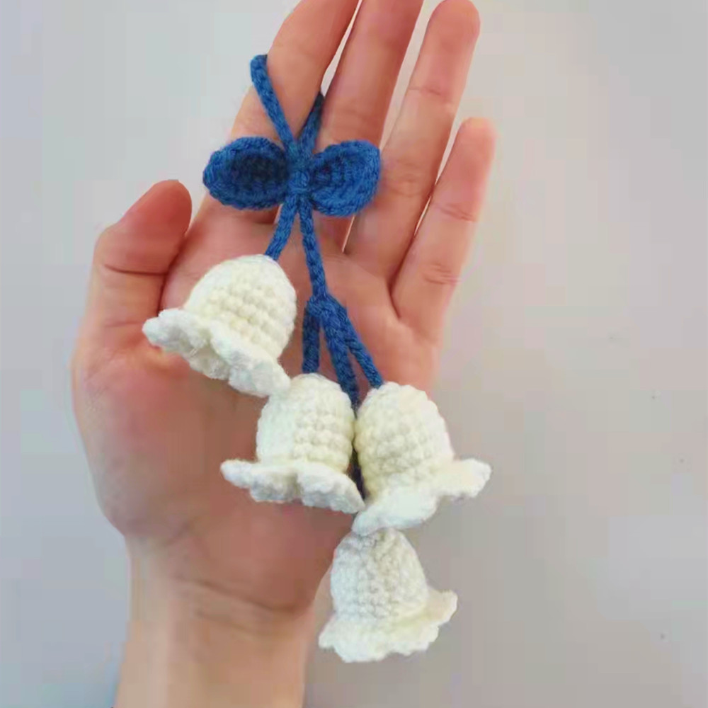 蓝风铃花串铃兰花草车挂手工diy材料包毛线编织钩针织包包挂件