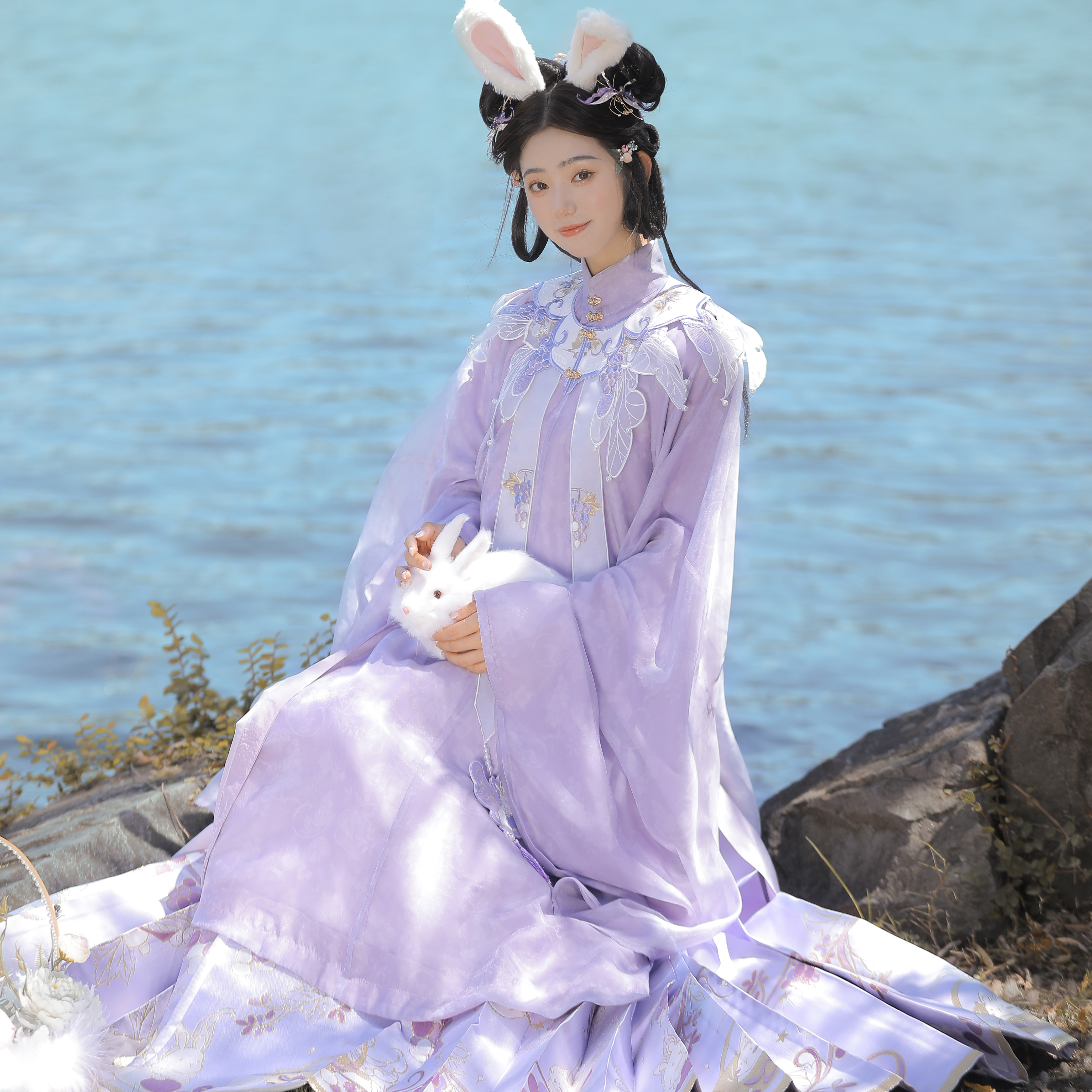 玉兔汉服