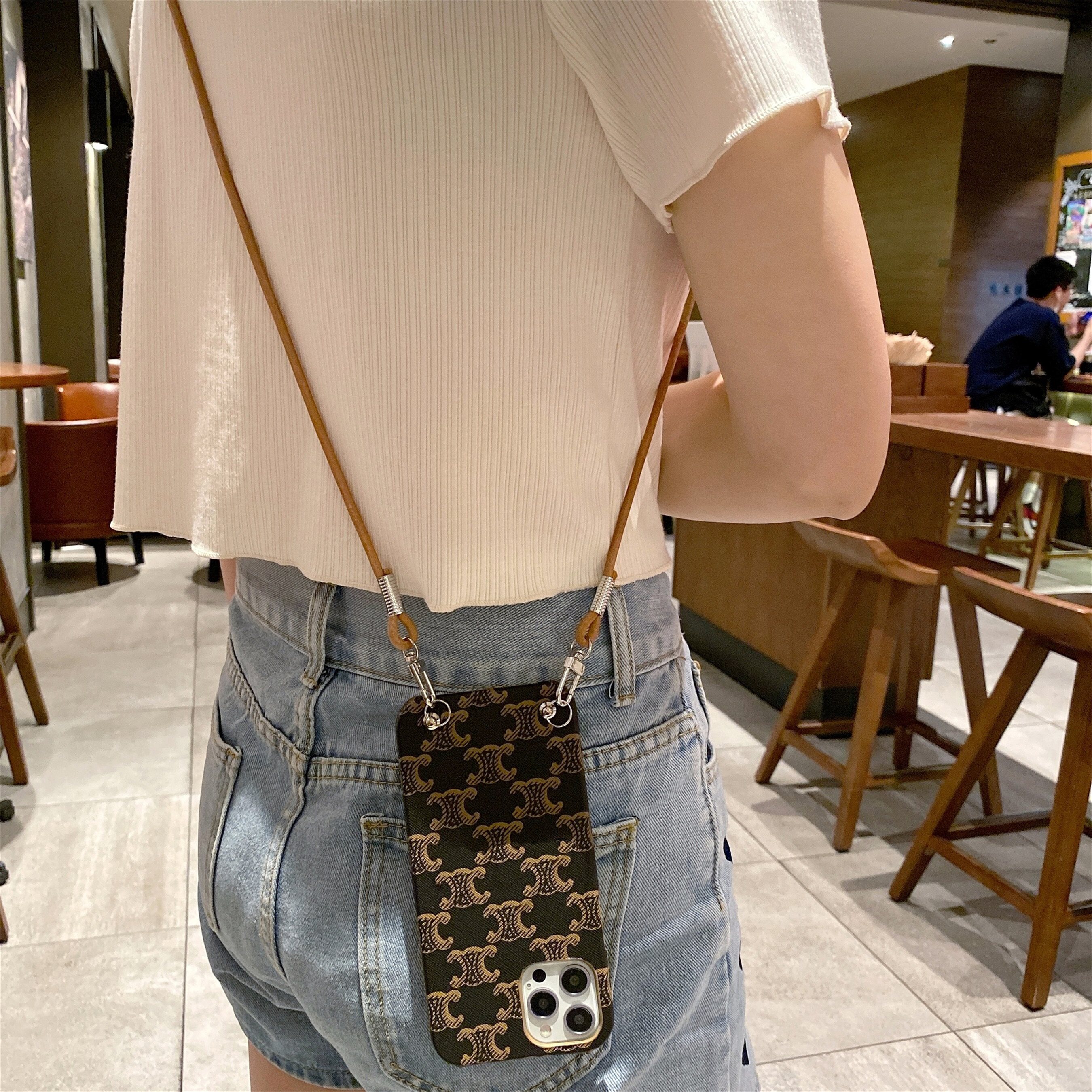 挂绳适用牛皮手机套iphone11promax式女背包xs单肩iphone12promax手机