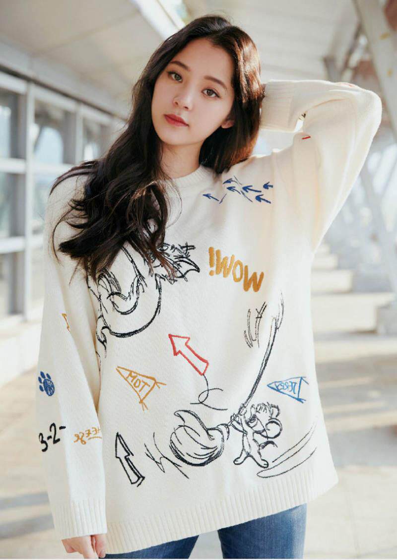 欧阳娜娜明星同款毛衣女2021年新款秋季刺绣绣花涂鸦开衫针织外套