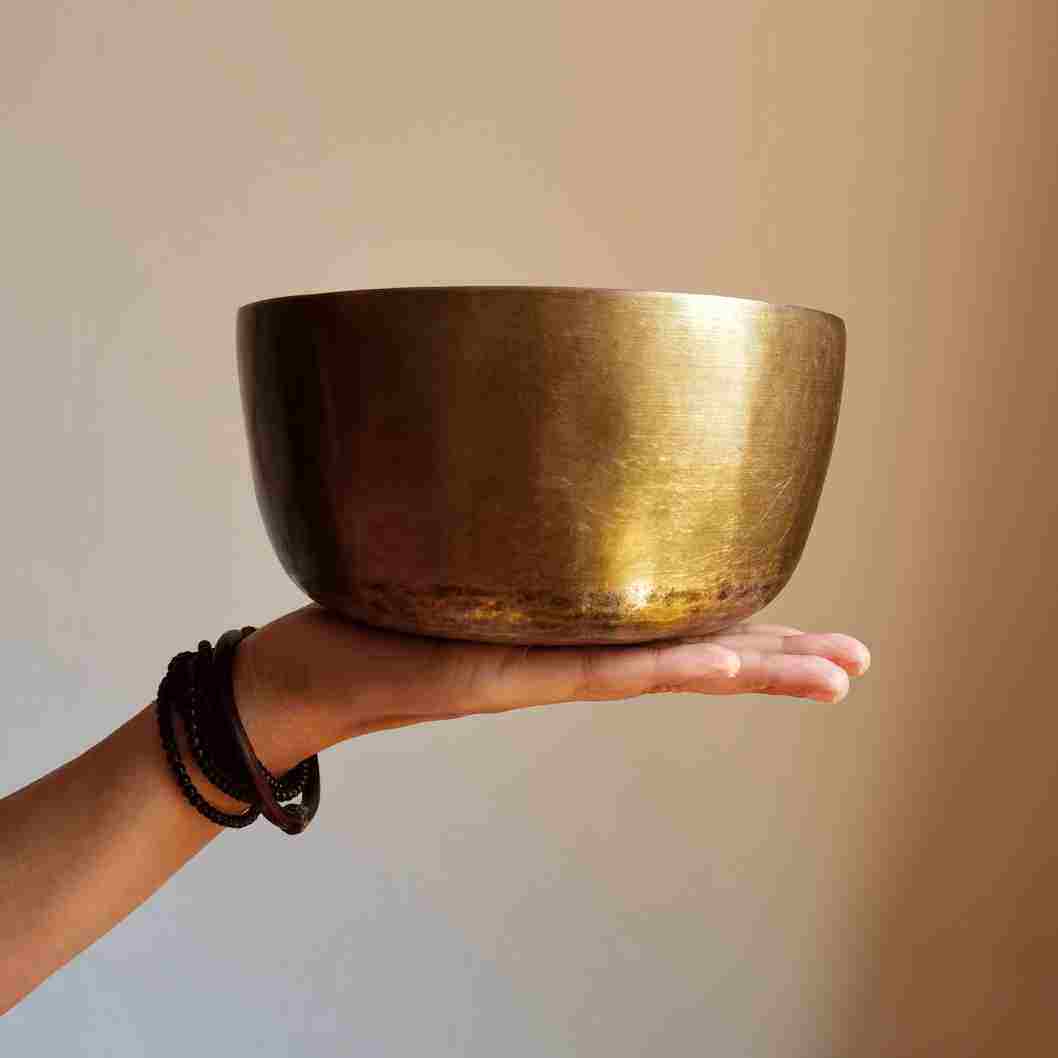 颂钵尼泊尔老钵纯手工铜钵冥想收藏摆件静心瑜伽钵盂复古怀旧音钵