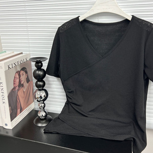 2024夏季韩版V领休闲新款设计感短袖时尚潮品百搭显瘦女装短袖T恤