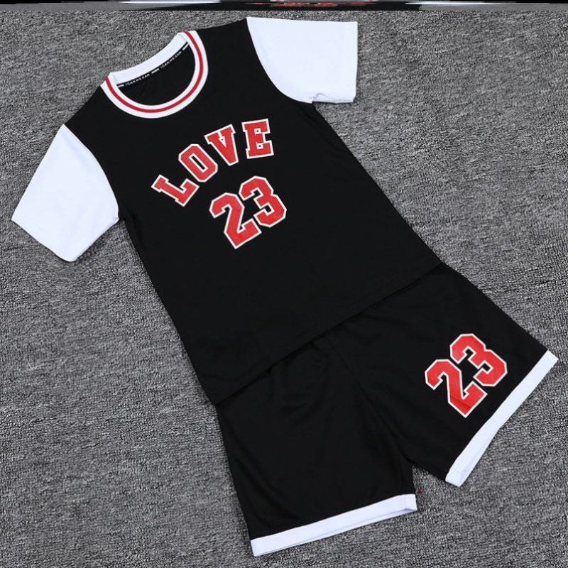 儿童篮球服套装男童女幼儿小学生定制球衣训练服运动速干篮球服。