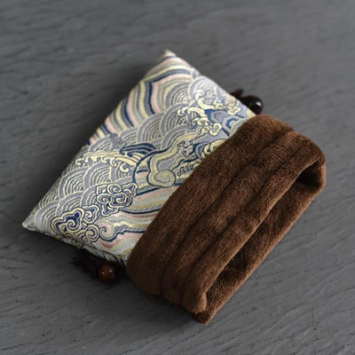 一折古代钱袋