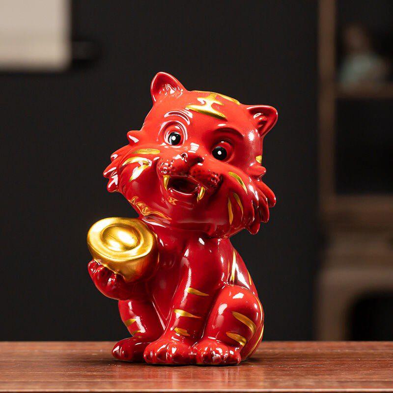 小萌虎红色陶瓷招财小老虎摆件工艺品生肖虎家居客厅办公桌装饰品