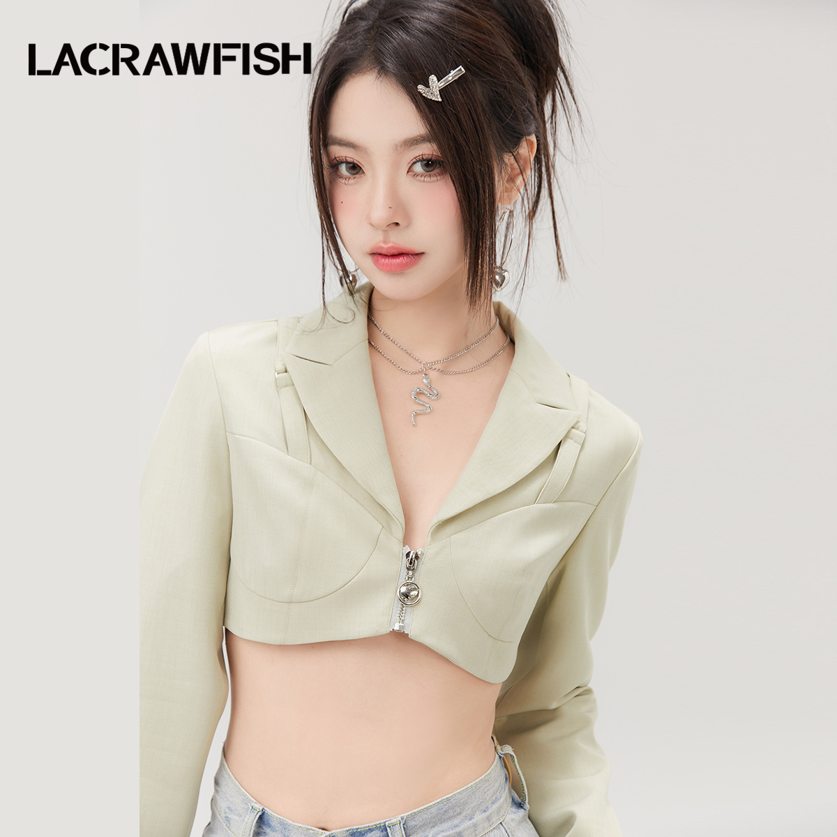 LACRAWFISH 2024新款ABG辣妹胸杯造型拉链露腰截短小西装外套女