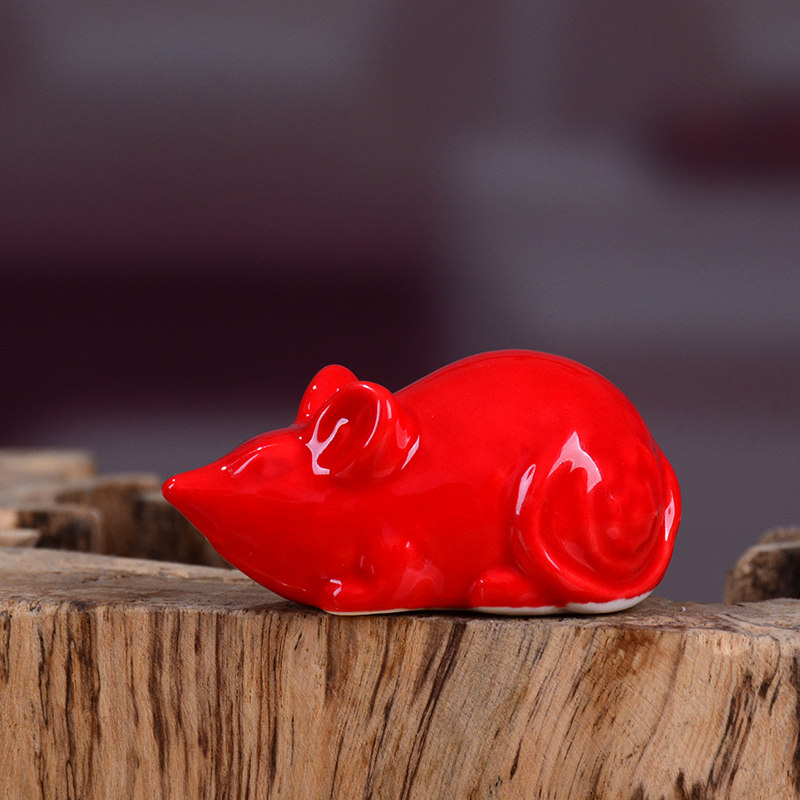 高档特辟陶瓷生肖红色老q鼠摆件招财小羊牛虎兔龙蛇马邪猴鸡狗ins